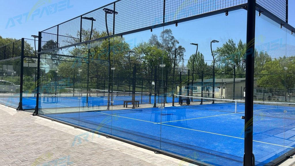 BLUE COLOR TURF;
Standard panoramic padel court turf;
WPT LED lights